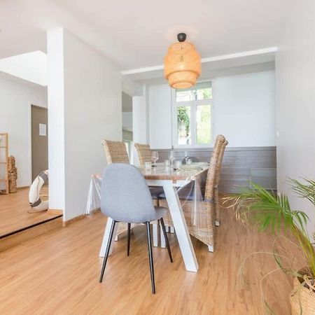 Les Pieds Dans L'Eau - Bel Appartement - Vue Mer 康卡勒 外观 照片
